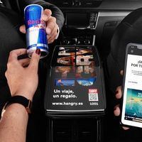 Ahora los conductores de Uber te venderán hasta un Red Bull o unas Pringles para el camino, usando la app 'Hangry'