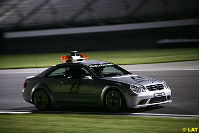 La FIA completa con éxito un test nocturno en Indy