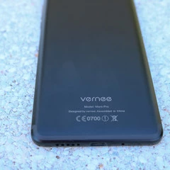 Foto 3 de 13 de la galería vernee-mars-pro-diseno en Xataka Android