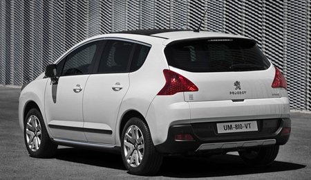 Peugeot-3008-HYbrid4-6