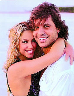 Shakira y su novio aseguran su futuro
