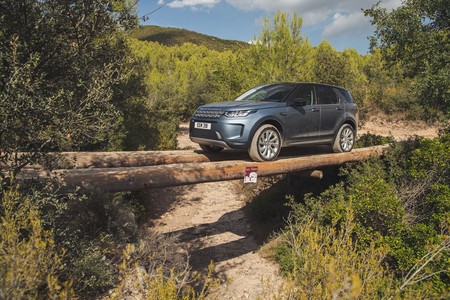 Land Rover Discovery Sport 2019 005