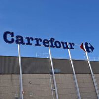 Carrefour comienza una liquidación de ventiladores de techo y este pack con luz no supera los 90 euros   