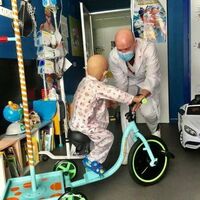Kiciclos, la bonita iniciativa de Juegaterapia para que los niños con cáncer reciban la quimio sobre pedales