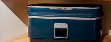 Parece una maleta plegable, pero sirve para secar, planchar y desinfectar tu ropa: así es el primer robot de Rowenta en México