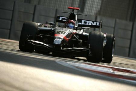 James Jakes consigue el mejor tiempo en los tests colectivos de la GP2 en Abu Dhabi