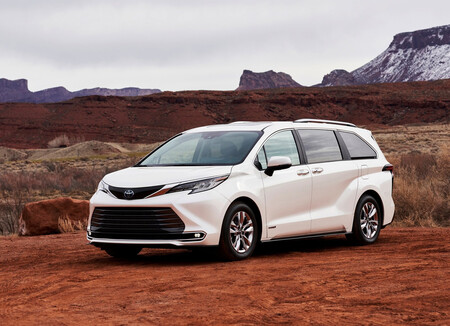 La Toyota Sienna 2021 ya tiene precio en México: híbrida en todas sus versiones