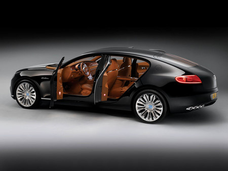 Bugatti sigue pensando en una berlina como futuro modelo y sustituto del Chiron