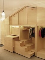 Armario con escaleras para la habitación infantil 