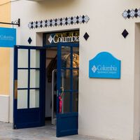 Columbia nos conquista con esta sobrecamisa polar que lo tiene todo: calentita, cómoda, elegante y en rebajas