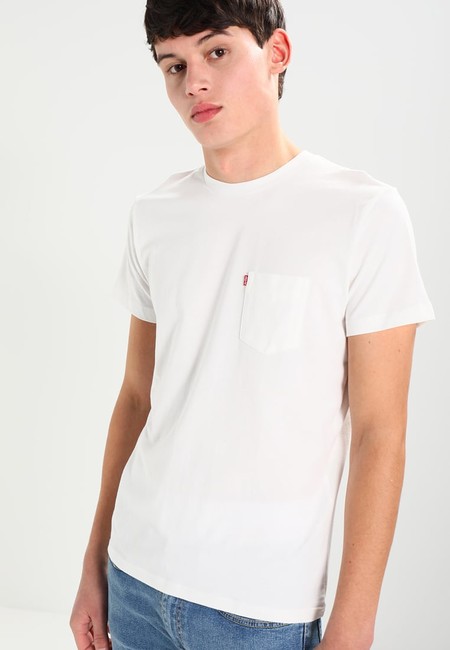 ¡Chollo! Camiseta Levi's rebajada por sólo 10,43 euros en Amazon