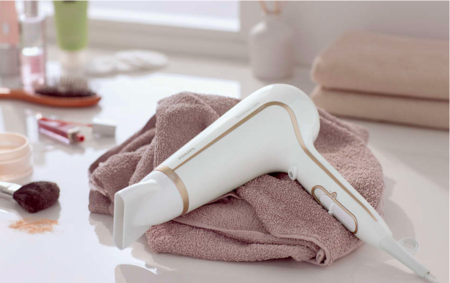 El secador más vendido de Amazon es de Philips, cuesta menos de 20 euros y potencia para secar tu cabello en minutos
