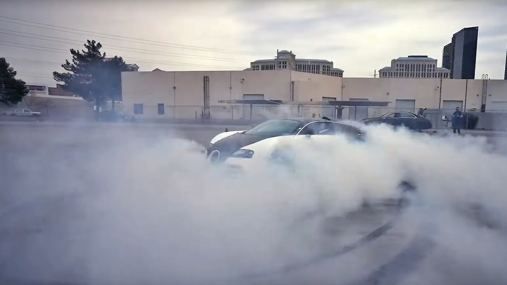 Bugatti Veyron Burnout 3