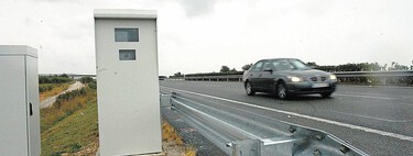 Este es el radar de la DGT que más multa en España: una máquina de hacer dinero que pone más de 160 multas al día
