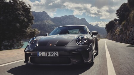 Porsche 911 GT3 Touring 2022, la versión más recatada de la gama, aunque con el mismo espíritu