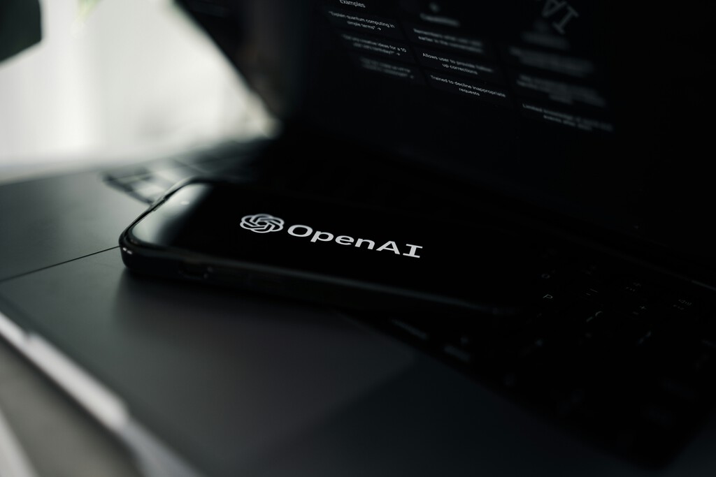 OpenAI quiere que nos fiemos de ella: "Nuestro objetivo es garantizar que la IA beneficie a toda la humanidad"