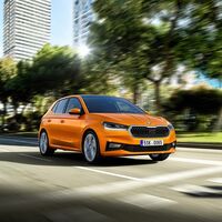 El nuevo Skoda Fabia da un salto cualitativo para pelear entre los coches urbanos con sus primos SEAT Ibiza y Volkswagen Polo
