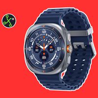 Samsung Galaxy Watch Ultra sufre colapso de precio en Amazon: reloj compatible con iPhone y Android con casi 50% de descuento 