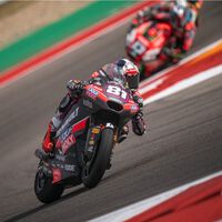 Senna Agius se impone en una caótica carrera de Moto2 en Texas marcada por un brutal accidente múltiple 