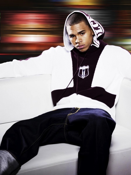 Chris Brown ahora cría perros de raza para venderlos: te estás luciendo, majete