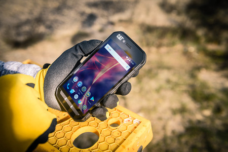 CAT renueva su apuesta por los smartphones más resistentes con los S31 y S41
