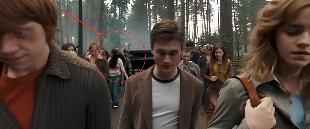 Si pones Harry Potter y la Orden del Fénix en el minuto 2:07:28, verás que hasta los alumnos de Hogwarts se olvidan de una curiosa criatura mágica Si pones Harry Potter y la Orden del Fénix en el minuto 2:07:28, verás que hasta los alumnos de Hogwarts se olvidan de una curiosa criatura mágica