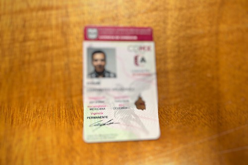 Si debes la pensión de tu hijo, no podrás tramitar tu licencia de conducir ni estos documentos