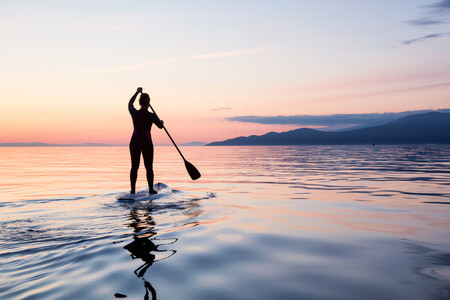 Todo lo que necesitas saber sobre el paddle surf si vas a empezar a practicarlo este verano