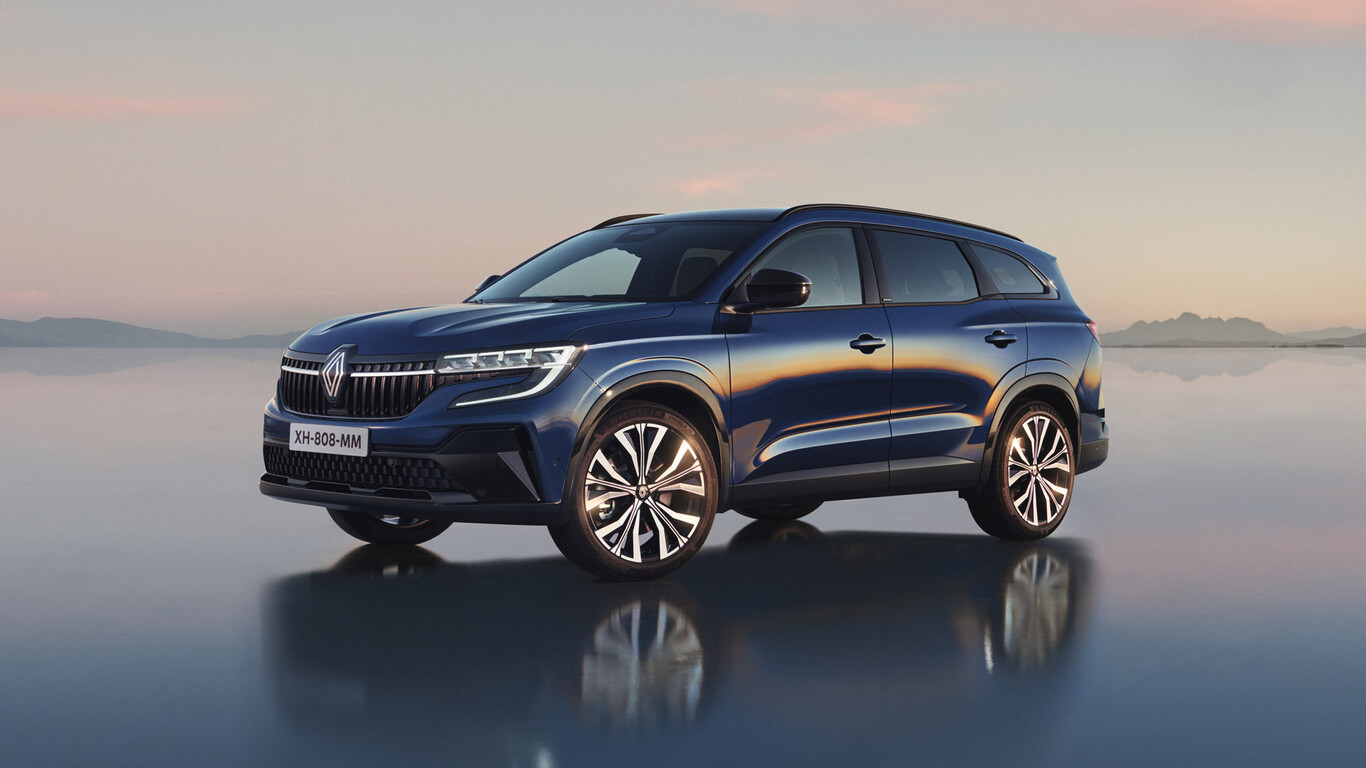 Primer contacto con el nuevo Renault Espace: nos subimos al monovolumen convertido en SUV de siete plazas con pasaporte español
