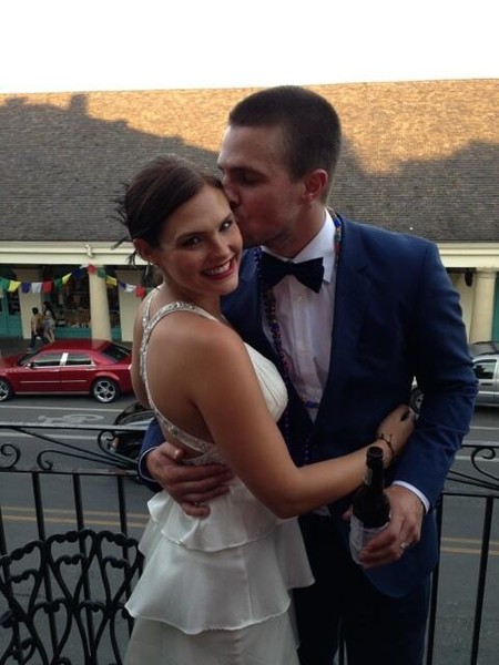 Hola, soy Stephen Amell y he decidido repetir boda