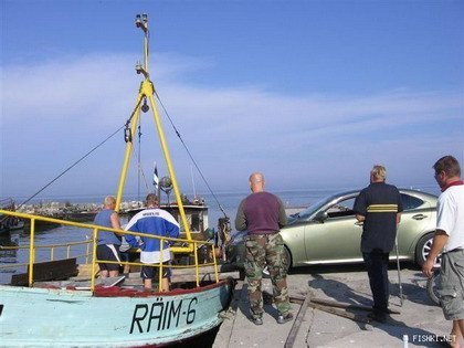 Cómo llevar montar tu coche en un ferry