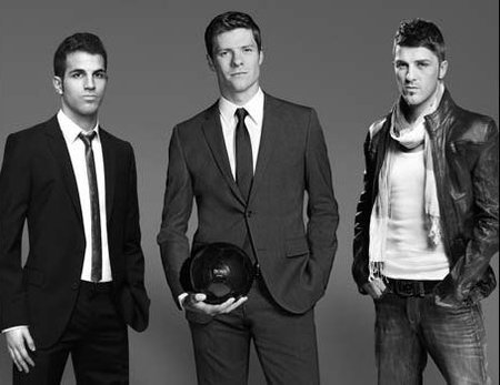 Cesc Fabregas, David Villa y Xabi Alonso ¡elegantes y huelen como los ángeles!