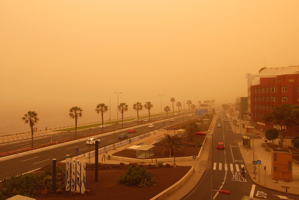 A 38 grados en mayo y bajo una lluvia de barro: cómo la calima puede deparar un fin de semana dantesco
