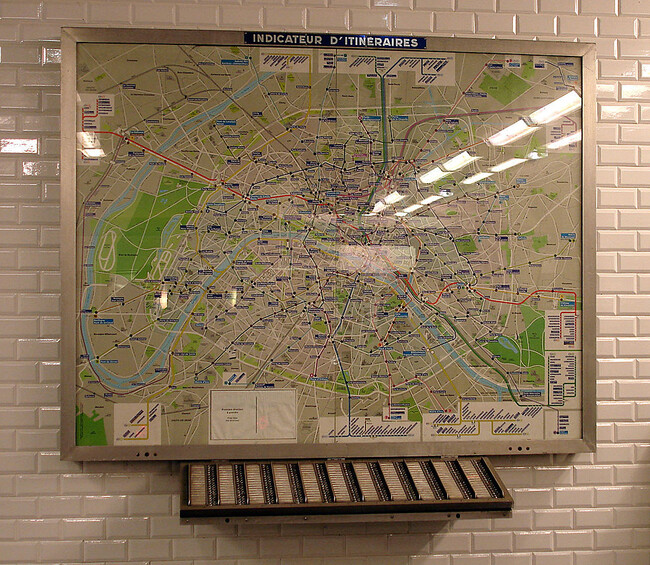 1024px Metro Paris Ligne 3 Station Pont De Levallois Becon Indicateur Itineraires