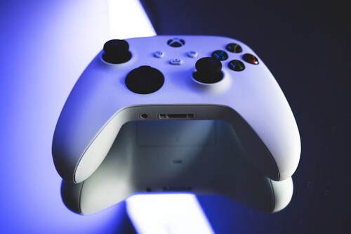 El accesorio con el que mejoré mi experiencia jugando en Xbox Series X apenas cuesta 20 euros y está disponible en Amazon 