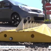 Harto de que ignorasen la señal de su parking, instaló pinchos metálicos: ya ha reventado más de 10 ruedas