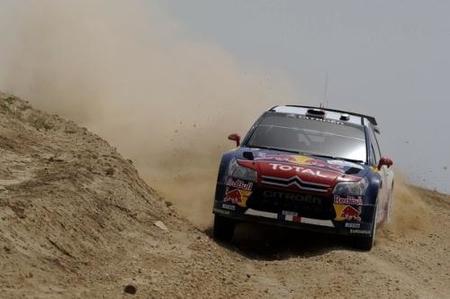 Jari-Matti Latvala y Sebastien Loeb luchan la victoria del Rally de Jordania