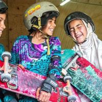 Skateistan: la ONG que ayuda a las niñas afganas mediante el skateboard