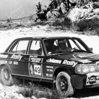Hoy es un coche burgués. Hace 50 años Mercedes-Benz hizo historia con un Clase E en el rally más duro del mundo 