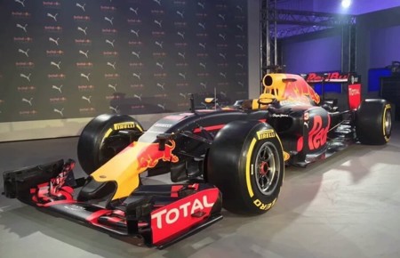 Red Bull presenta su impactante nueva decoración mate