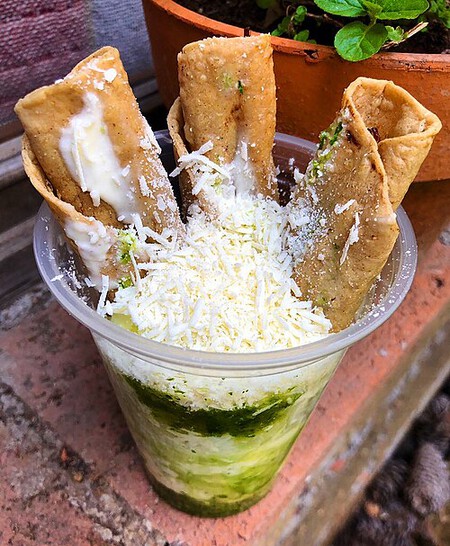 Cómo hacer flautas de pollo con la receta del Chef Oropeza: llevan una mezcla de ingredientes que resalta el sabor