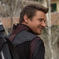 Jeremy Reener mandó a la porra a Marvel por su recorte salarial. Ahora asegura estar listo "al 150%" para lo que necesiten 