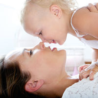 La importancia del apego seguro en los primeros mil días de vida del bebé