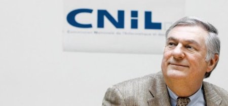 El presidente de la Comisión de Informática y Libertades que vota contra las libertades