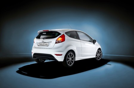 Fordst Line 2016 Fiesta 3 4 Back