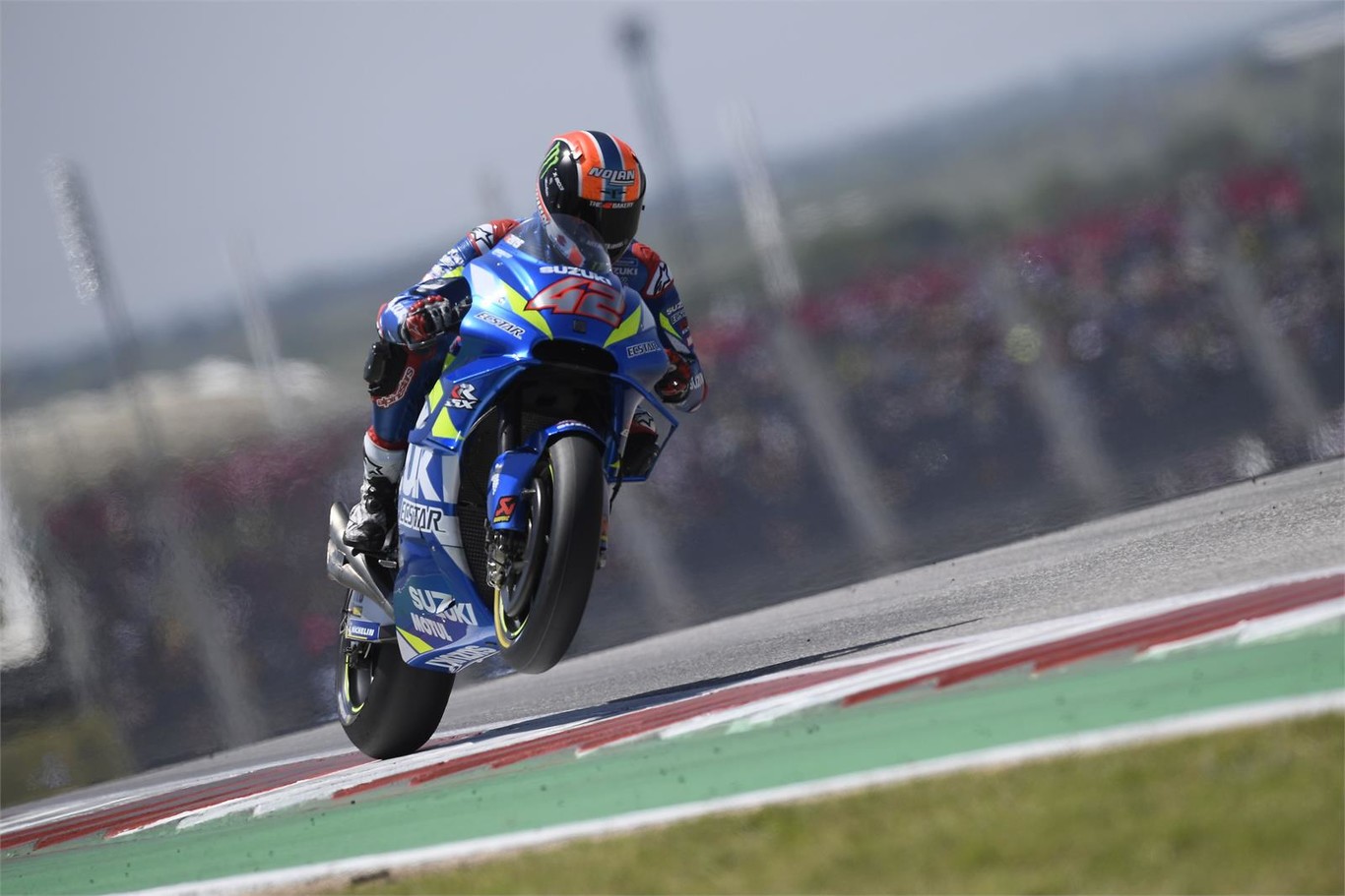 Álex Rins es el nuevo sheriff de Austin y amenaza al tranquilo pueblo de MotoGP