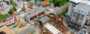 Adiós a las obras eternas: China ha cambiado un puente en solo 24 horas empujándolo como un bloque gigante de LEGO