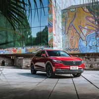 Saluda al DFSK IX5, un SUV coupé chino de tres pantallas con pegatina ECO, por 28.500 euros