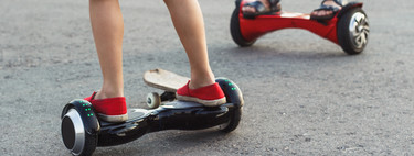 ¿Tu hijo tiene un patinete eléctrico o un hoverboard? Estas son las recomendaciones de uso para niños que debes conocer
