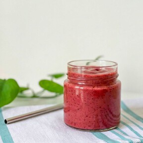 Batido de cereza, una bebida refrescante de solo tres ingredientes 